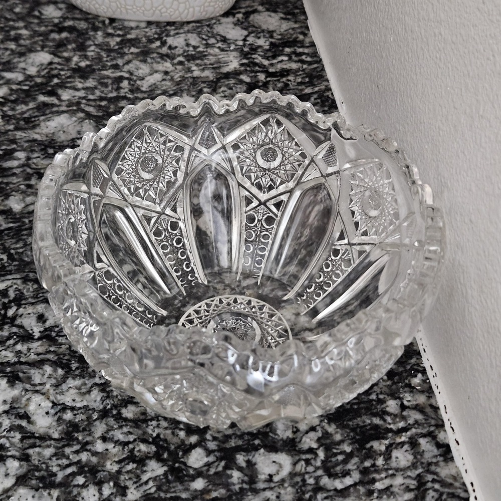 Vintage Quintec pattern‎ clear glass bowl